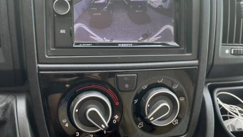 M&M – 5p Carado semi-integrated uit 2016