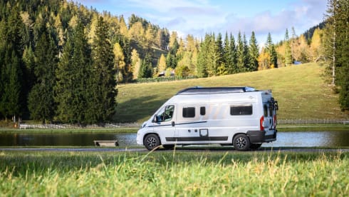 Matty – Gloednieuwe carado CV640 camperbus