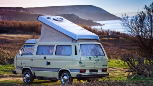 Louise Michel – Combi VW T25 T3 4/5 Pers Voorziening Van Westfalia