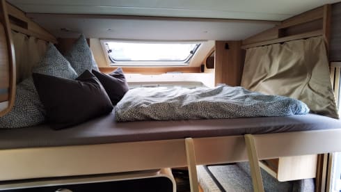 Rent a motorhome for 4 people cheaply, fully furnished