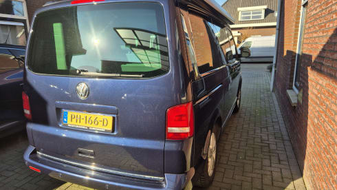 Beautiful 4p Volkswagen T5 California from 2012