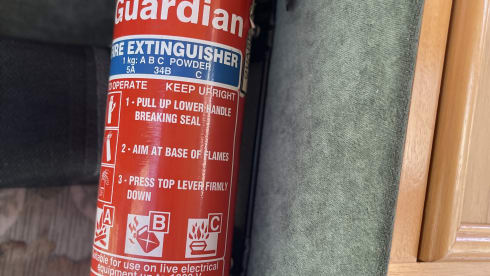 Tali – 4 berth Peugeot bus from 2006