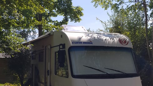 Camper De Wijde Blik  – Zeer ruime integraal Camper van Eura Mobil met een sterke motor.