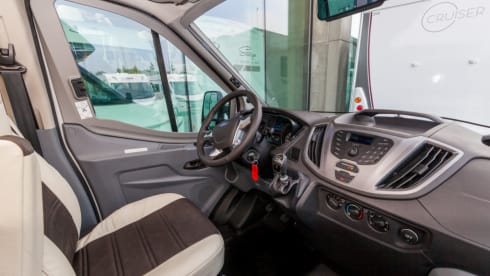 cocoon 463 – 5p Benimar semi-integrated uit 2019