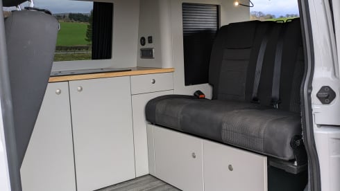 Vanziet – Custom Converted 4 Berth T6 - perfect for your next adventure 