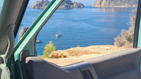 Flow  – Volkswagen California camper including insurance