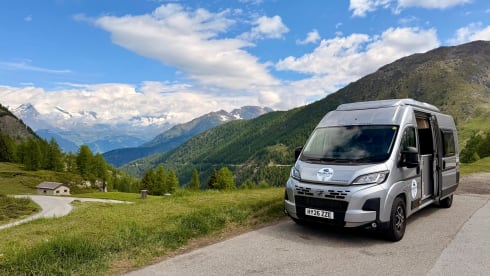 68 – Campervan Autotrail Expedition 68 a 4 posti letto, disponibile dal 2026.