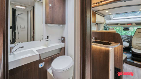 brand new Benimar Cocoon 463 4 persons semi-integrated 2022