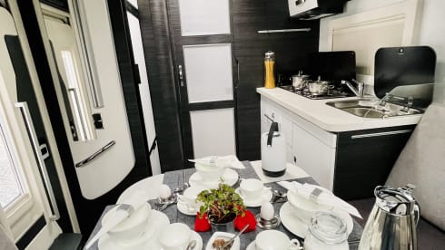 3. BelAmi – Luxury mobile home Benimar Mileo 268 for rent / all inclusive!