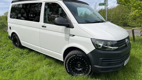 Tour Bus – 4 berth Volkswagen campervan from 2017