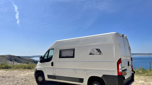 Monti – On an adventure with our converted camper bus!