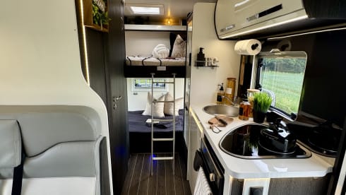 M6 Motorhome Hire Ltd – 6 berth Ford Roller Team Zefiro 675 2022