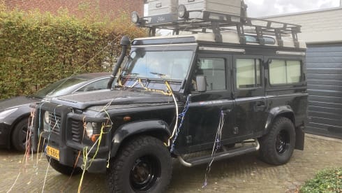 Waldo – Landrover Defender 110 - Tough enough for your adventure