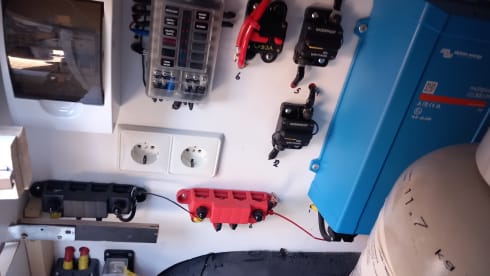 Gezellige Renault camperbus voor twee uit 2016