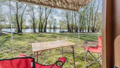 Vip camper loopt lekker met alles er op en aan makkelijk pakeren met een lengte van 5.40  – 2p Peugeot campervan from 2002