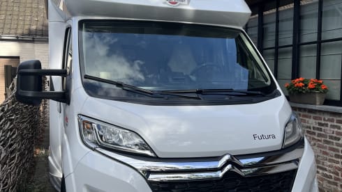 De Vroem Vroem Camper – 4p Bürstner Lyseo Futura TDG690G semi-integrated from 2024!