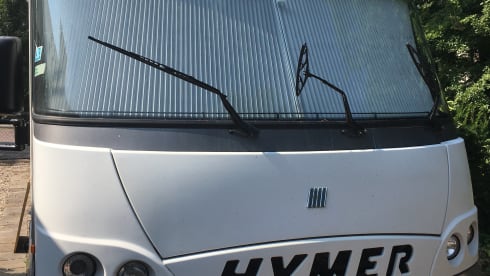 Hymer camper for 2 or 3 people for rent.