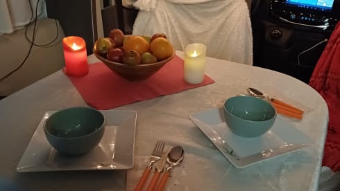 Cocoon 444 – 5p Ford semi-integrated uit 2025