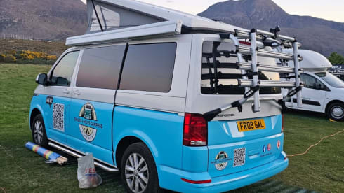 Sunny – 2021 Volkswagen T6.1 Transporter CamperKing Luxury Offgrid Camper (4 Berth)
