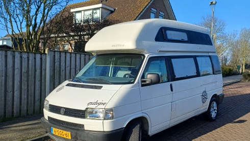 Bossanova – 4p Volkswagen bus from 1995