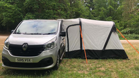 Sid – 2 Berth Renault Off-Grid Campervan