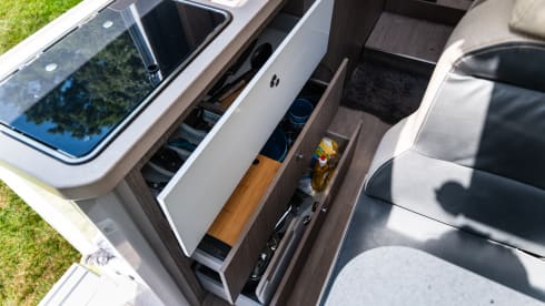 Camper Eva – Camping-car de luxe avec Starlink