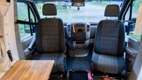 5. Vanlife mit Stil | Voll ausgestattetes Off-Grid-Campingfahrzeug