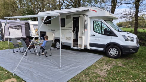 Petit Bonheur – 4p Roller Team semi-integrated uit 2018