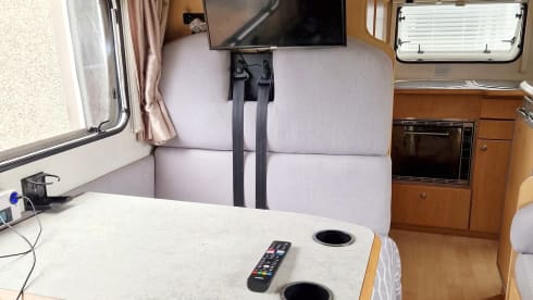 Lunar champ – 5 berth Fiat alcove from 2004