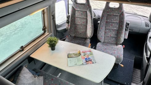 ELENA E IL SUO "CAMPY " – VIAGGIA IN LIBERTA CON MERCEDES WESTFALIA JAMES COOK