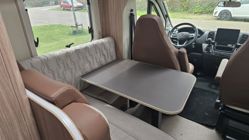 The HappyVan – 2 person fully equipped Bürstner automatic from 2024: The HappyVan
