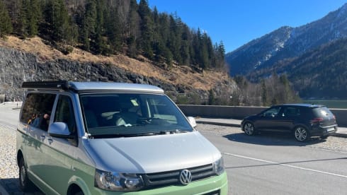 “Pomme” – 4p Volkswagen bus from 2023