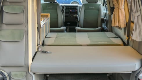 4p Volkswagen California from 2003