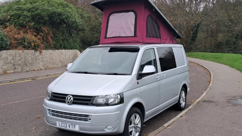 Campie – Volkswagen 'Poptop'  T5 Transporter Camper-van 