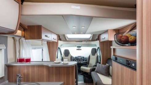 W2 – Nice 4 person camper from 2018!