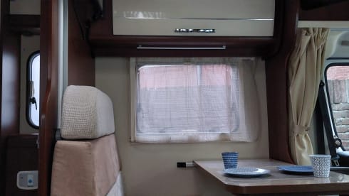 ci elliot 85p – Camper with 2 single beds and air conditioning on the engine and kilometers free