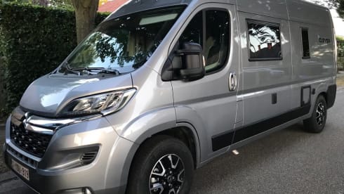 CamperVan 919 – Clever Vario Kids, 2 or 4 sleeping places, brand new, quiet engine!