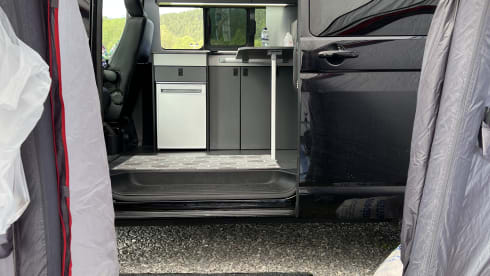 Lily – Lily - T6.1 Adventure Transporter