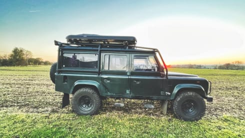 Ben Nevis – 4 berth Defender 110 Campervan 