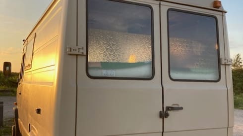 3p Mercedes-Benz bus from 1989