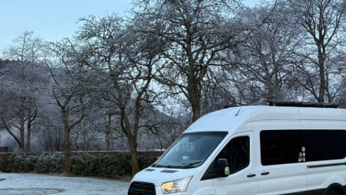 Yeti – 4 berth 2017 Ford Transit Mk8 Off Grid Camper Van