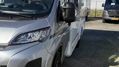 EARLY BOOKING DISCOUNT 2026 3p Carado semi-integrated from 2025