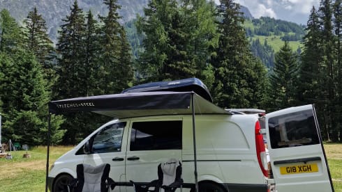 Danny de Vito – 2 berth Mercedes Vito Campervan 