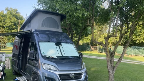 4p Hymer bus from 2016