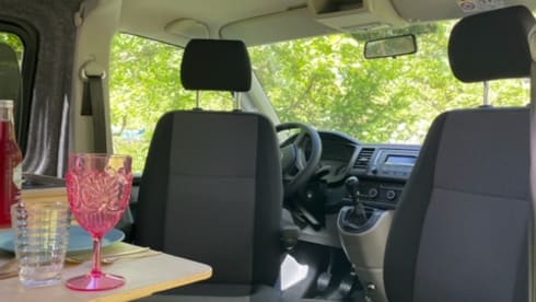 4p Volkswagen T6 L2H1 from 2017 with 2022 interior