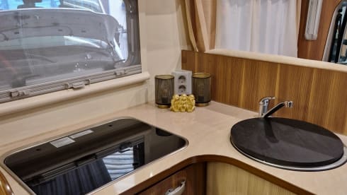 FORSTER – 4p Eura Mobil semi-integrated uit 2015