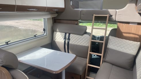 Argos 747 – Modern, bright, comfortable space miracle