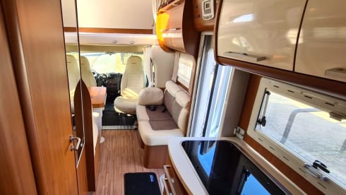 Cas Camper – 5p Alcove Family Camper