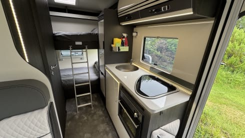 Rollerteam Zefiro 675 Auto, 5 Berth Family Motorhome