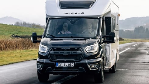 Adventure – 4p Sunlight T670s Automatic + WIFI on the go